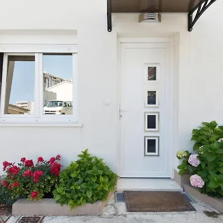 Tihi Val Apartman *